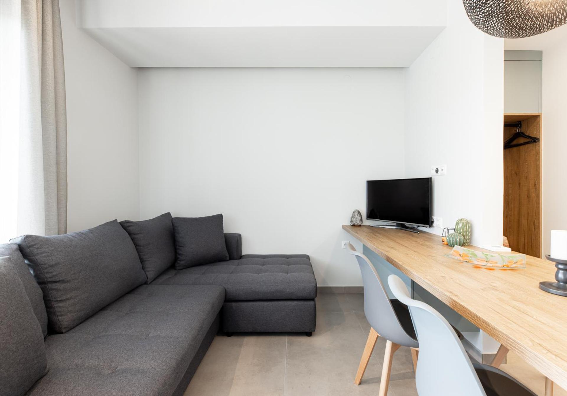 Cozy Apartment In Kalamaria, Tesalonika Bagian luar foto