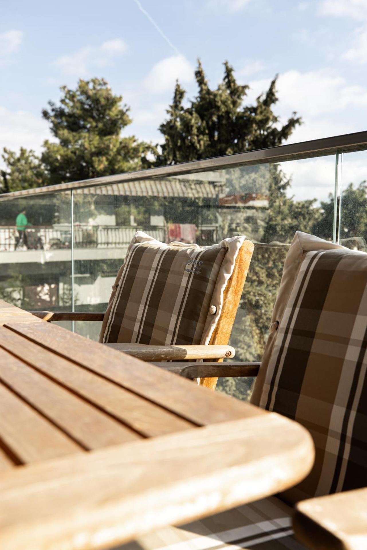 Cozy Apartment In Kalamaria, Tesalonika Bagian luar foto